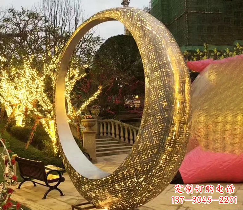 临沂不锈钢发光月亮雕塑艺术与科技的结合