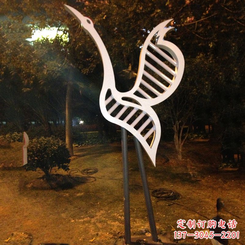 临沂仙鹤雕塑精美的不锈钢制作