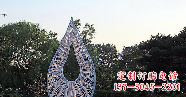 临沂水滴雕塑给公园带来流动的美