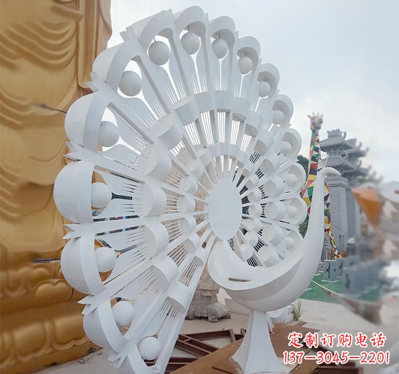 临沂不锈钢孔雀雕塑美丽的艺术品