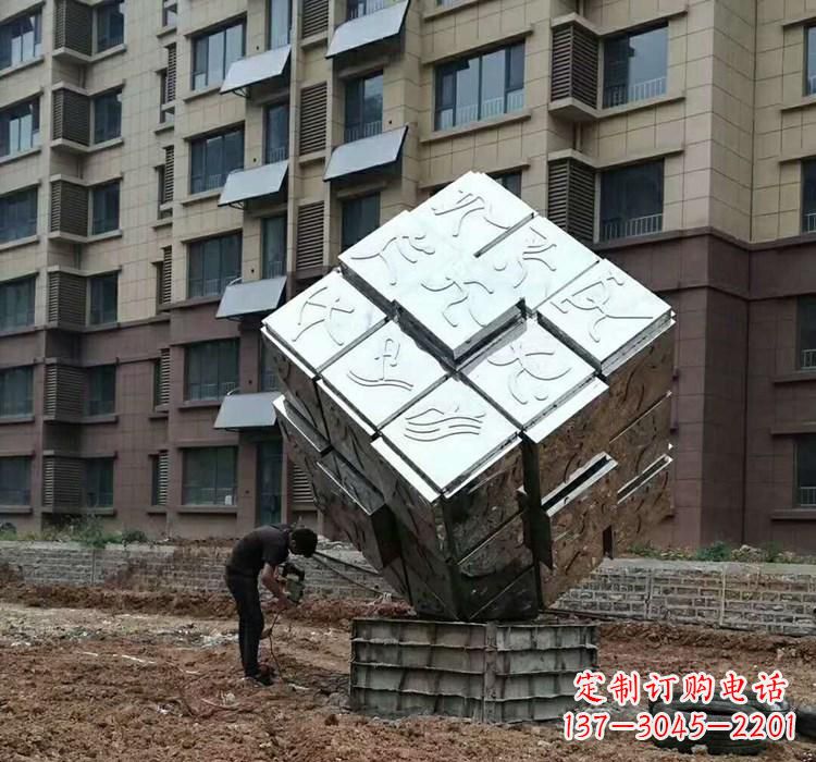 临沂不锈钢景观魔方雕塑——现代科技的精妙结合