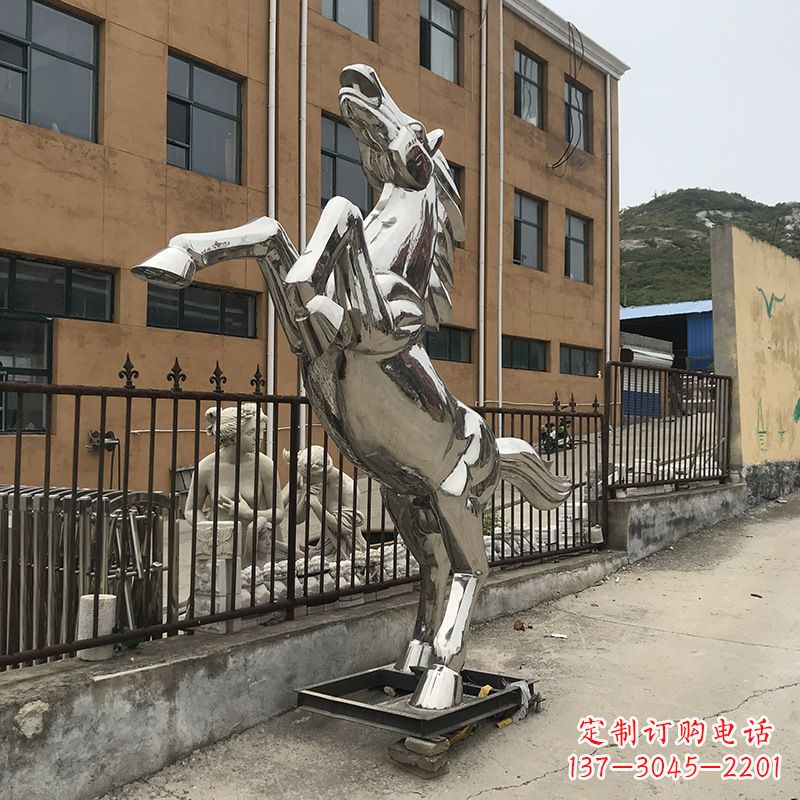 临沂不锈钢镜面奔马雕塑