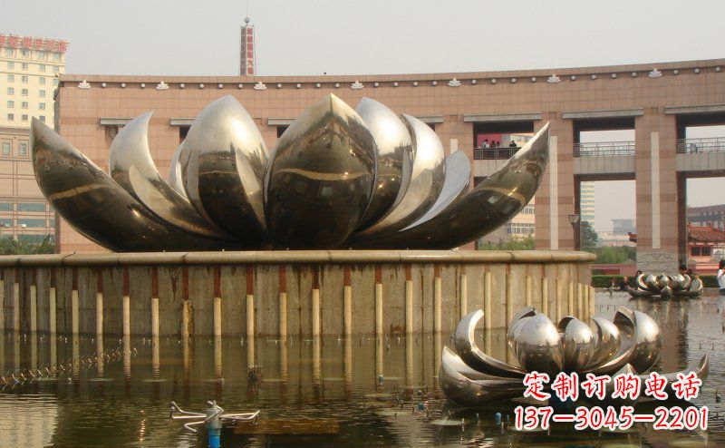 临沂不锈钢莲花雕塑一种精美的艺术品