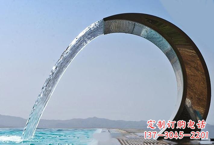 临沂精美不锈钢喷水圆环雕塑