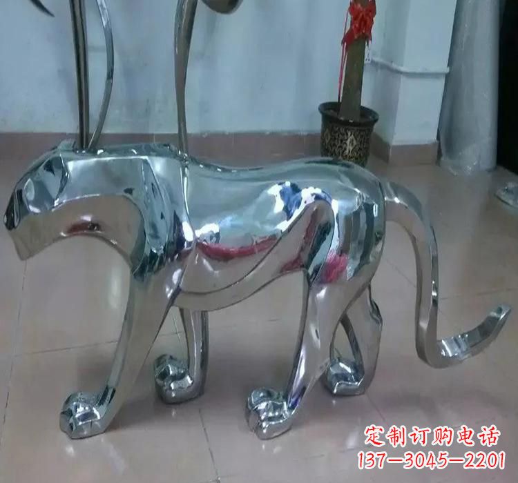 临沂不锈钢老虎雕塑美化园林