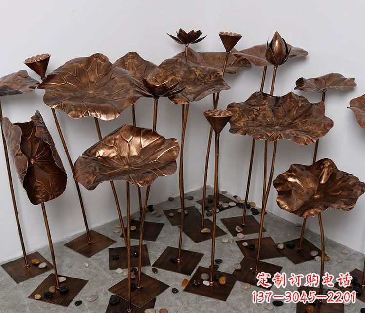 临沂锻铜荷花景观雕塑