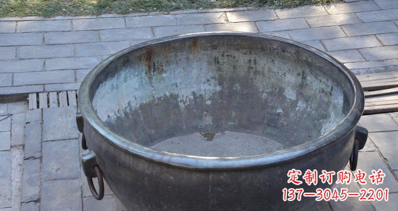 临沂仿古纹饰铜水缸雕塑