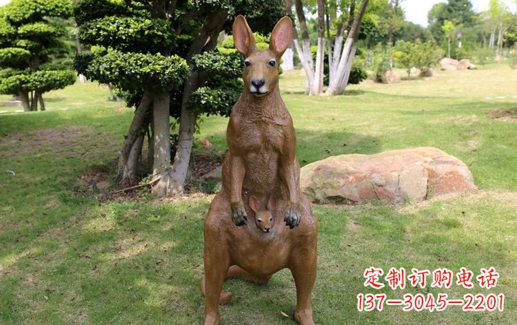 临沂公园玻璃钢仿真袋鼠雕塑