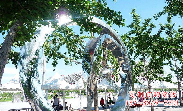 临沂高端实木不锈钢镀层圆环雕塑