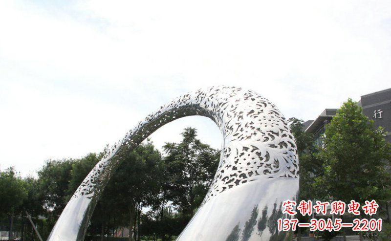 临沂公园不锈钢圆形拱门雕塑