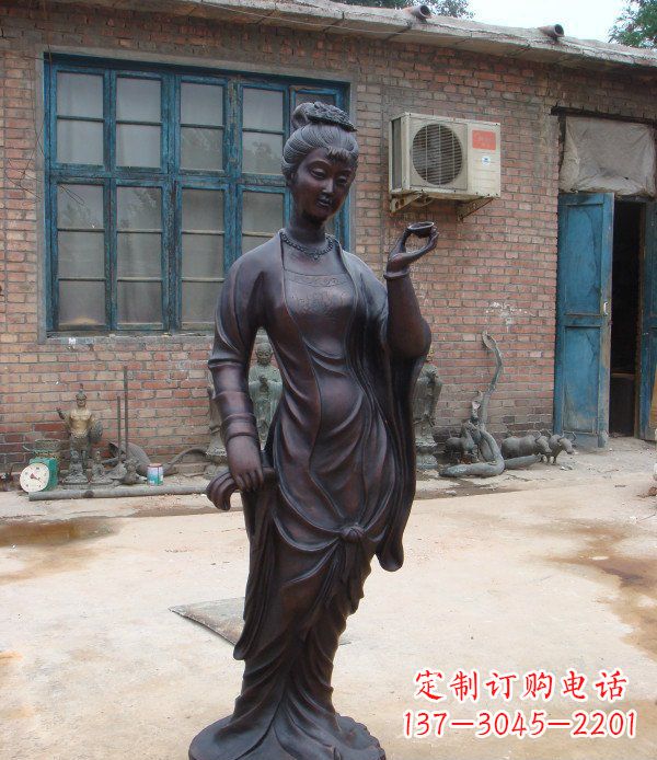 临沂古代美女公园人物铜雕