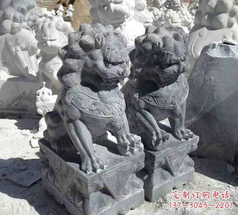 临沂古代青石狮子雕塑