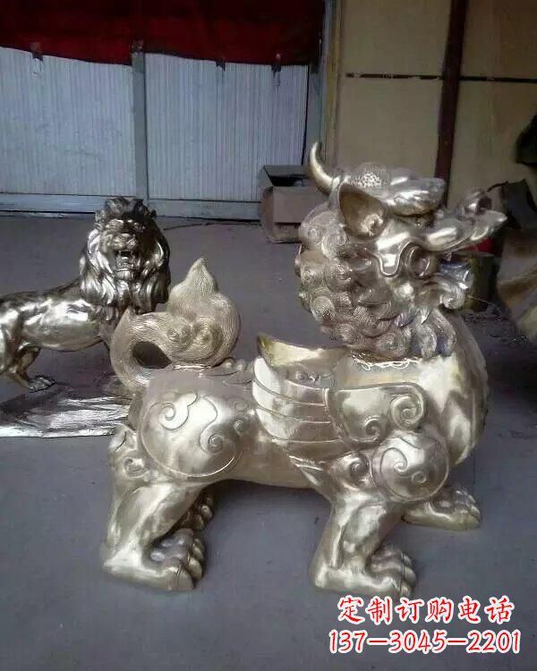 临沂中领雕塑:貔貅铜雕精致雕塑