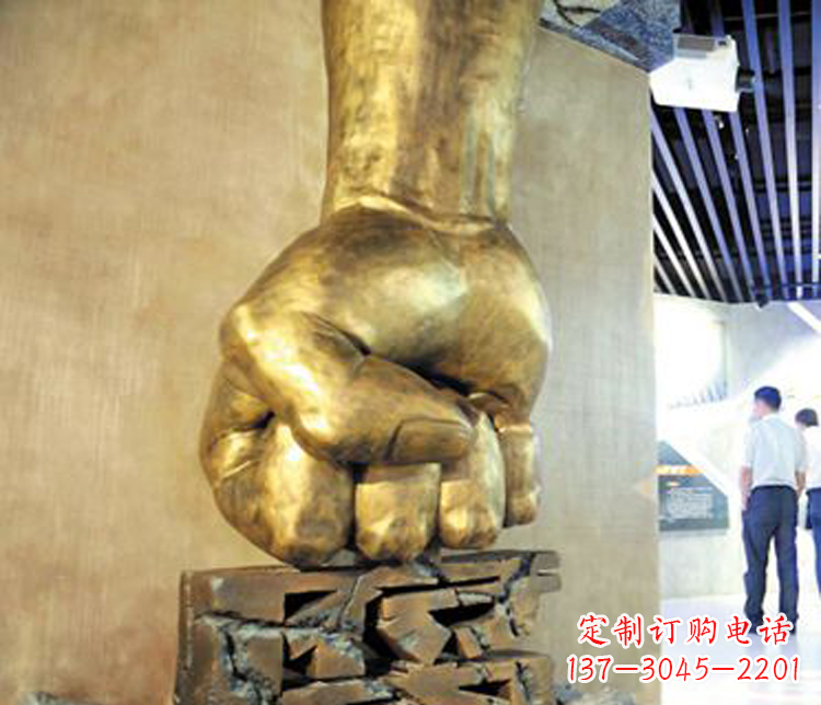 临沂反腐廉政文化拳头雕塑